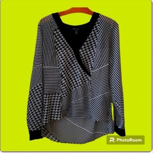 New Black & White Print Kenneth Cole Blouse
